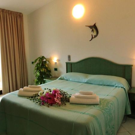 Hotel Blu Marlin Villasimius Kültér fotó